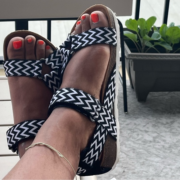 Design Lab The Bay ‘Wailla’ Sandals Size 36 - Picture 8 of 9